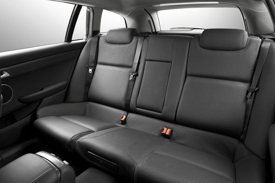 Holden Commodore VE Calais V Sportwagon 2008 года  (фото 27 из 46)